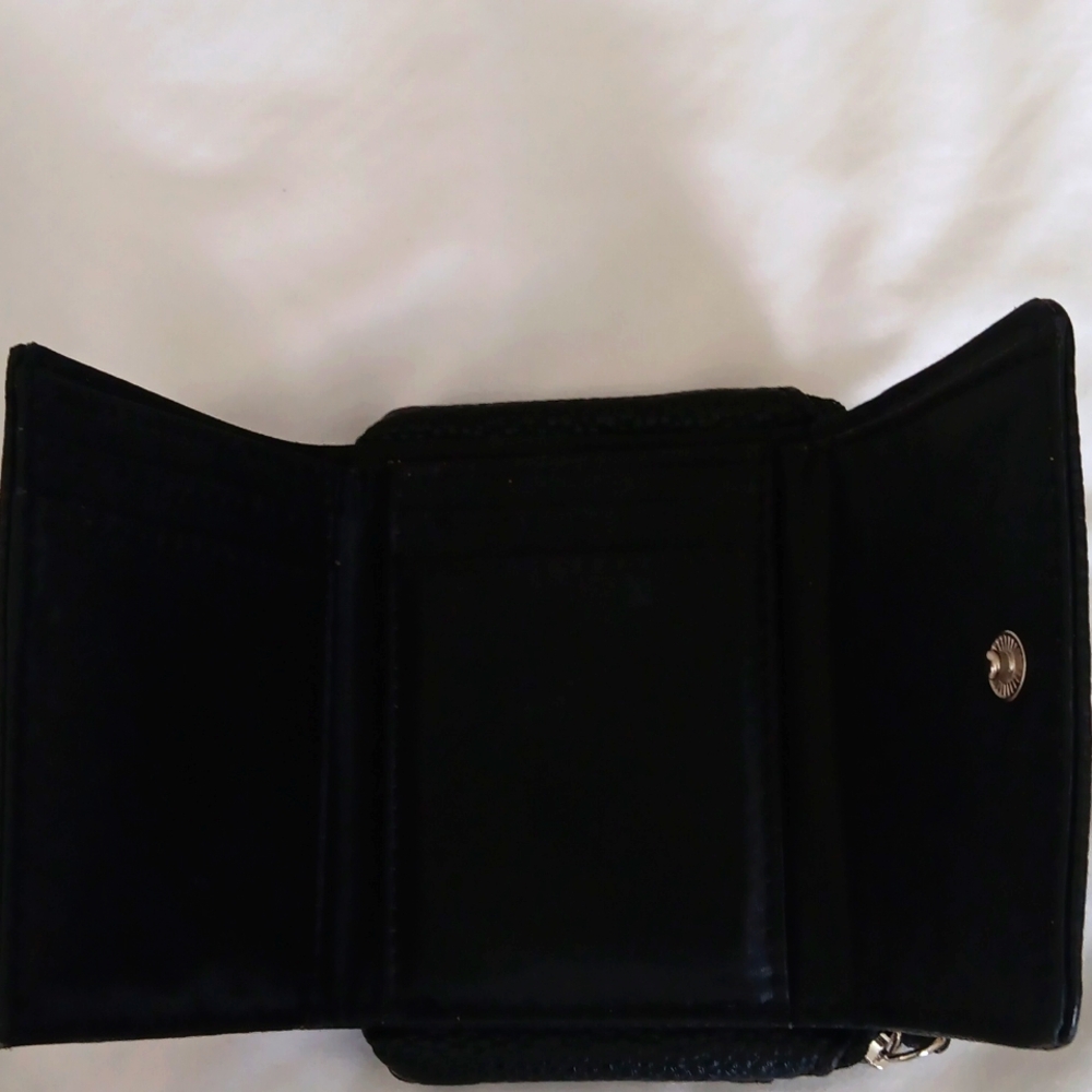 NEW,NO BOX. Black petite ladies wallet,by Tahari - Picture 4 of 8